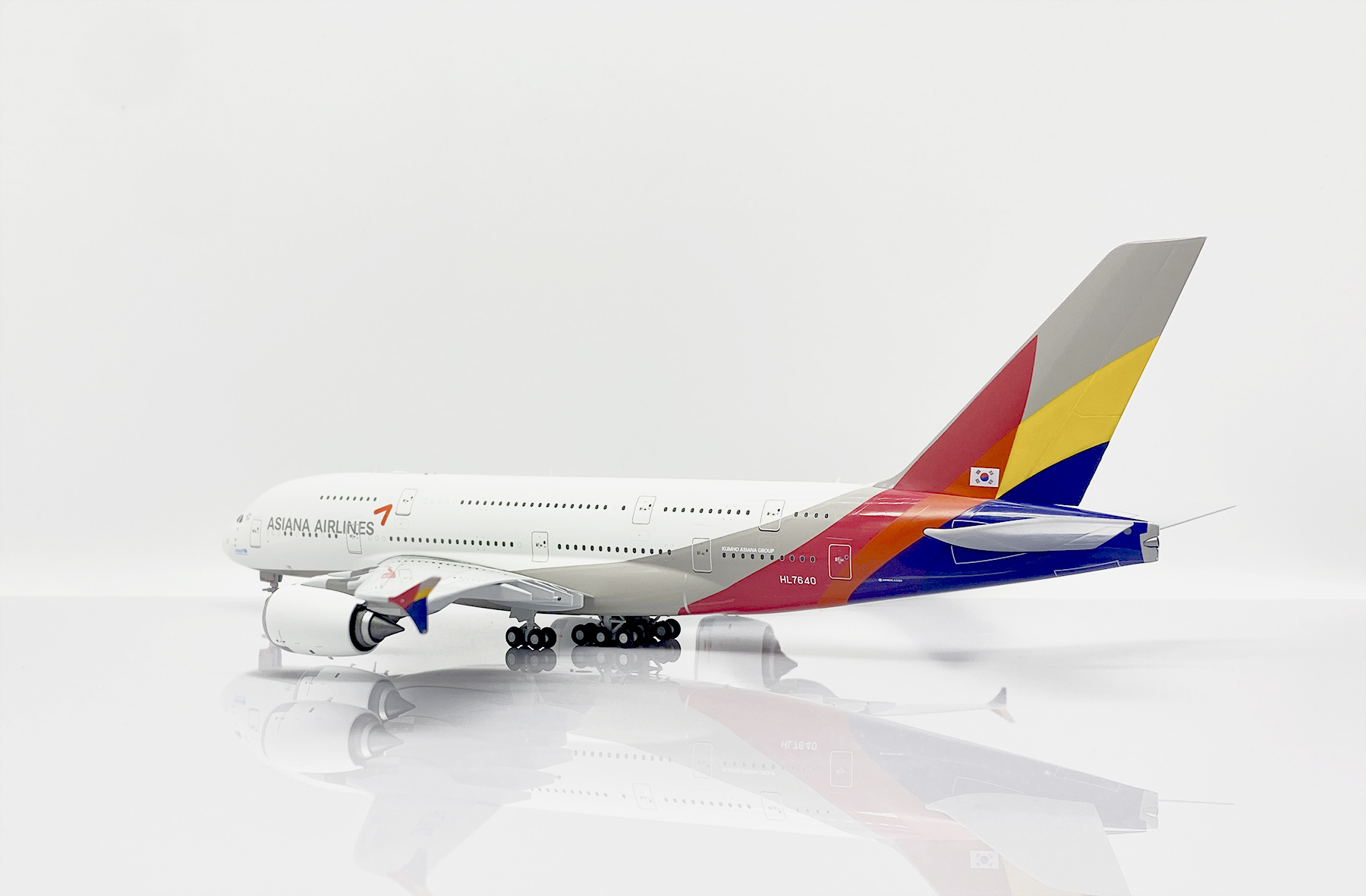 ScaleModelStore.com :: JC Wings 1:200 - XX20060 - Asiana Airlines