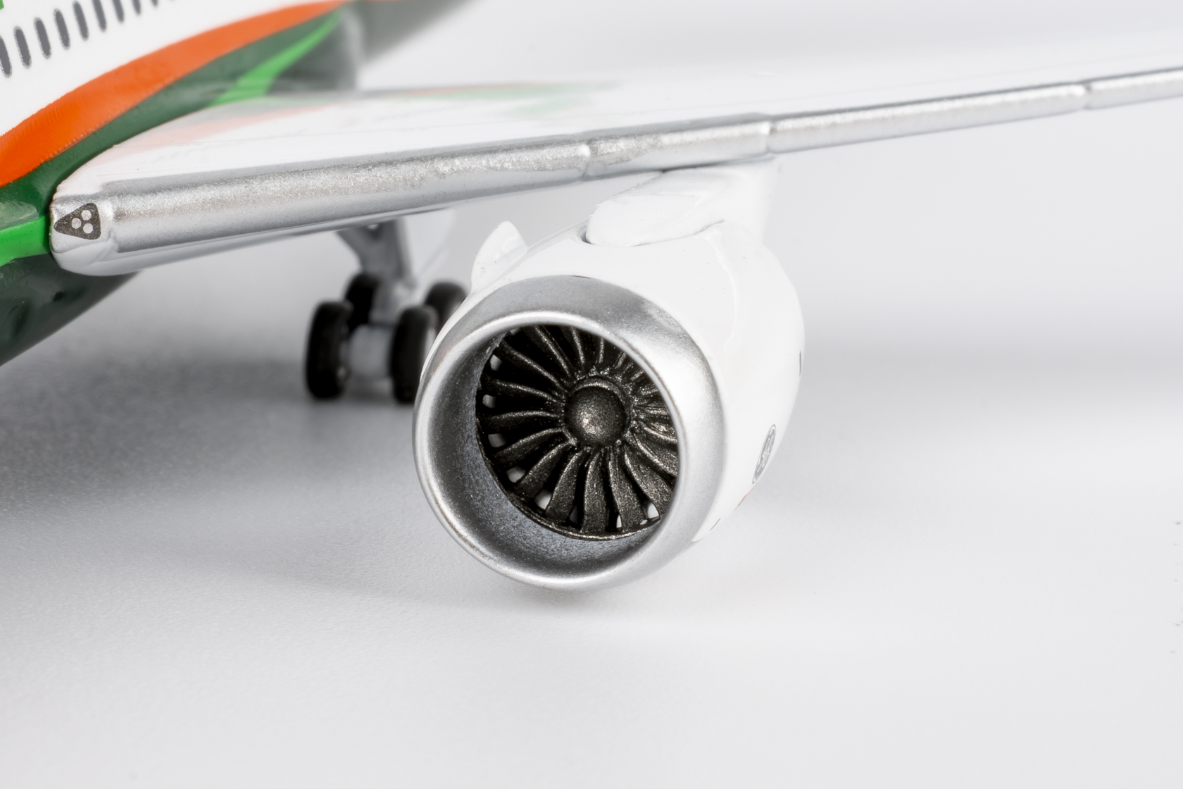 ScaleModelStore.com :: NG Models 1:400 - 55142 - Eva Airways