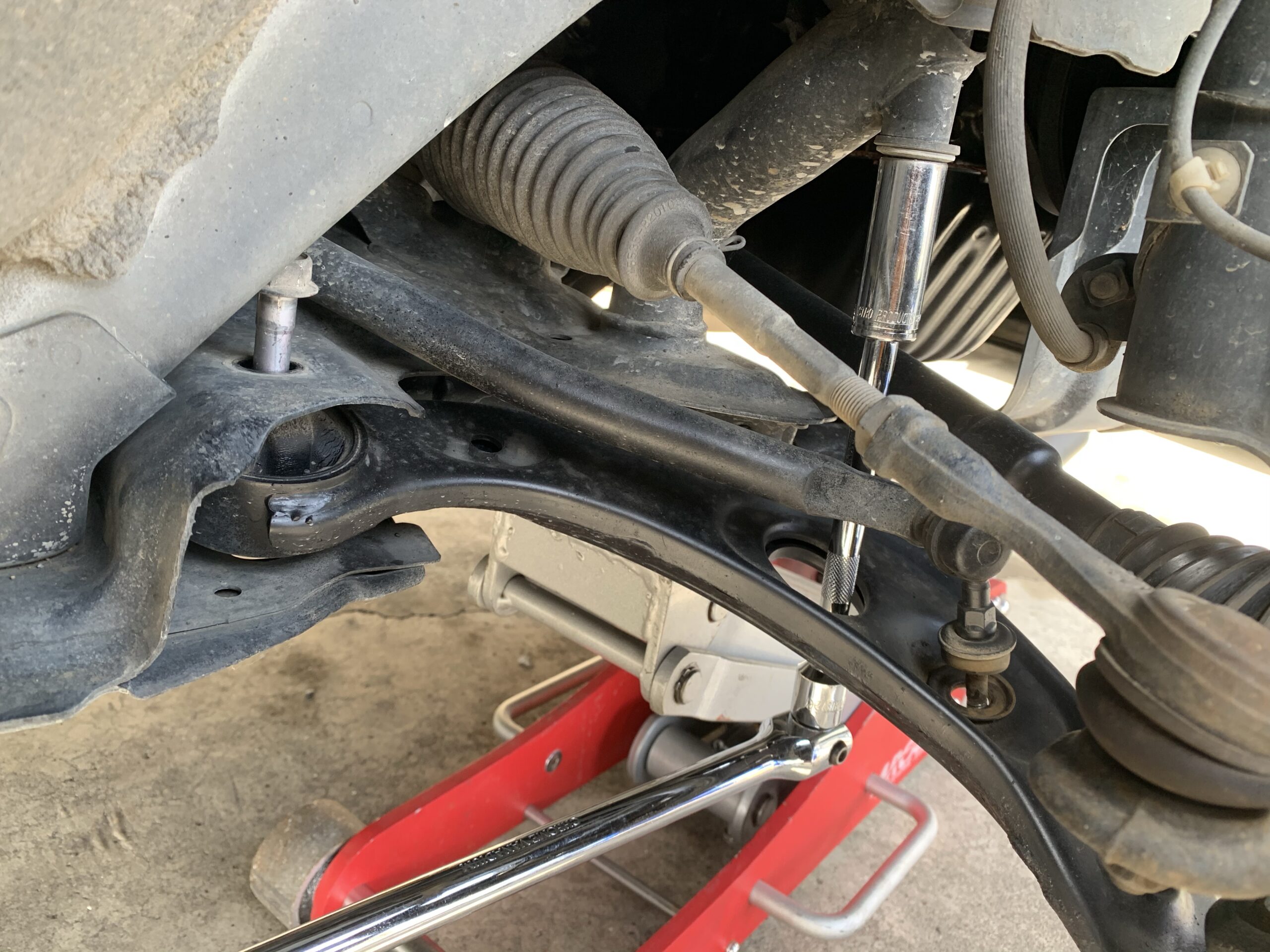 エッセ（L235）】ロアアーム交換。延長ロアアーム取り付け | Freedom