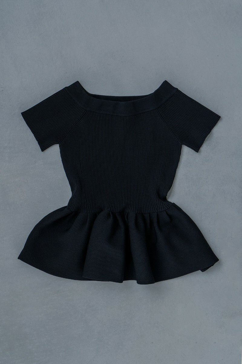 シェリエ sheller ステッチヘムフリルトップス ブラックシェリエ