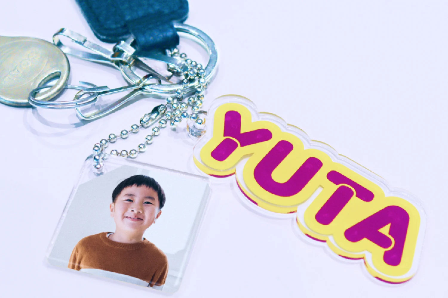 ネームキーホルダー｜オリジナルグッズ作成はしまうまプラス