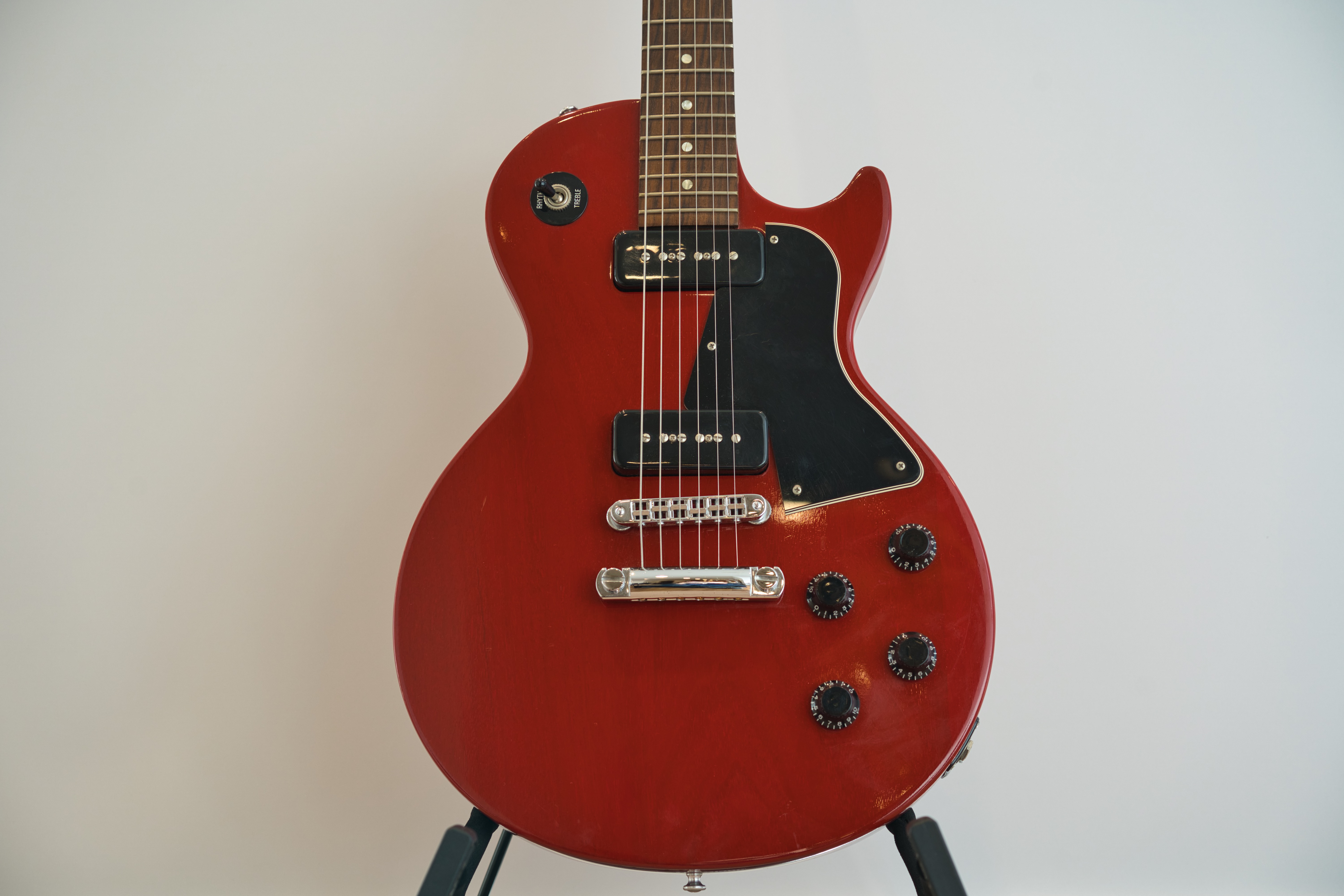 中古入荷】渋さと可愛さを兼ねそろえたレスポール！98年製のGibson