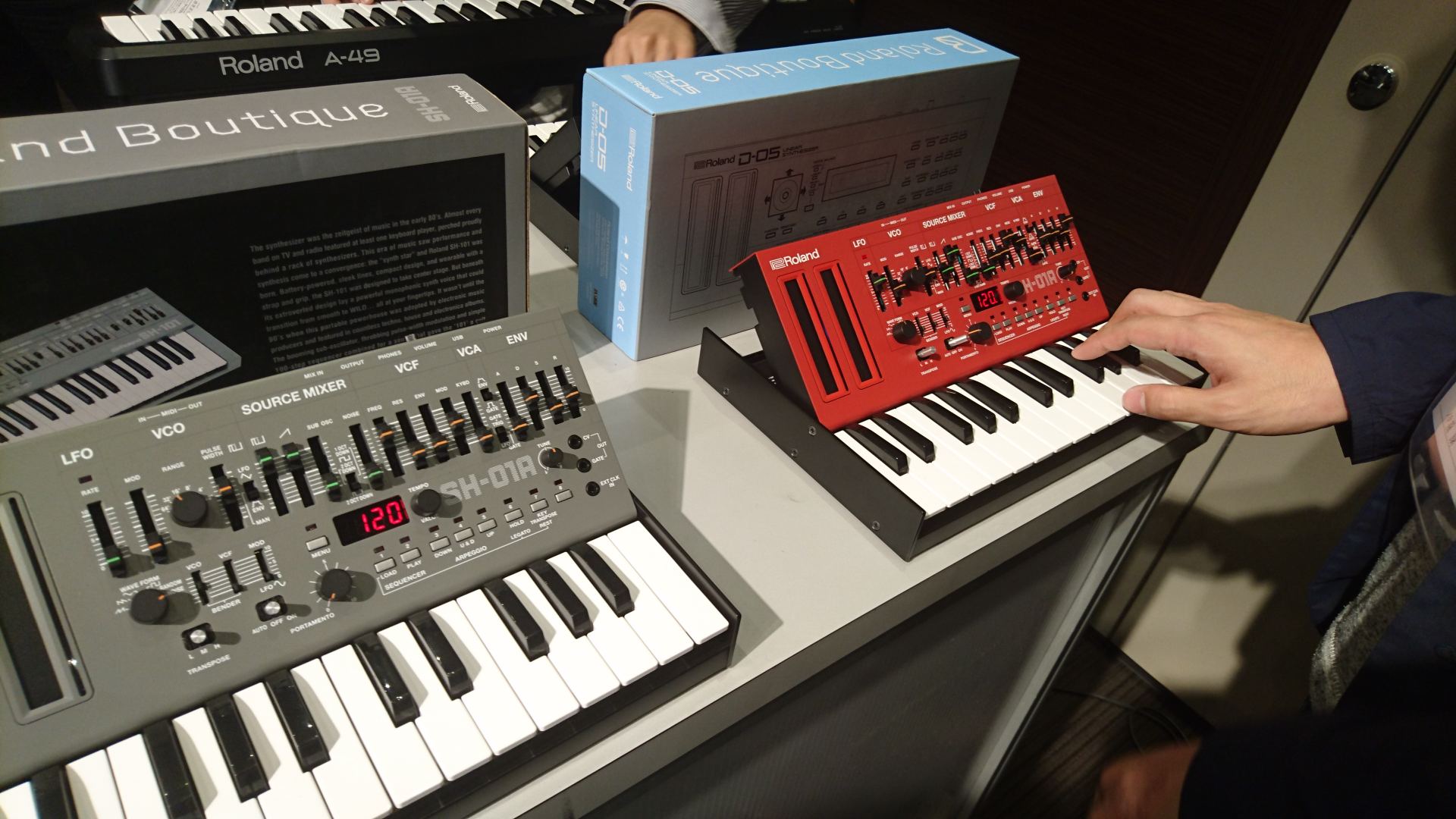 予約受付開始！】SH-01A Synthesizer SH-101の4倍のパワーをコンパクト