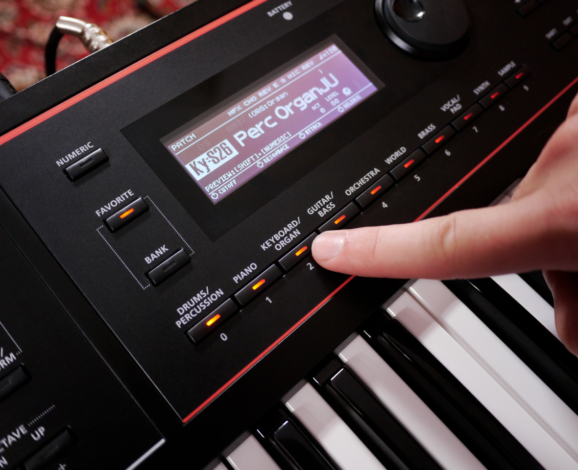 はじめてのシンセサイザーに！Roland JUNO-DS｜島村楽器 ららぽーと