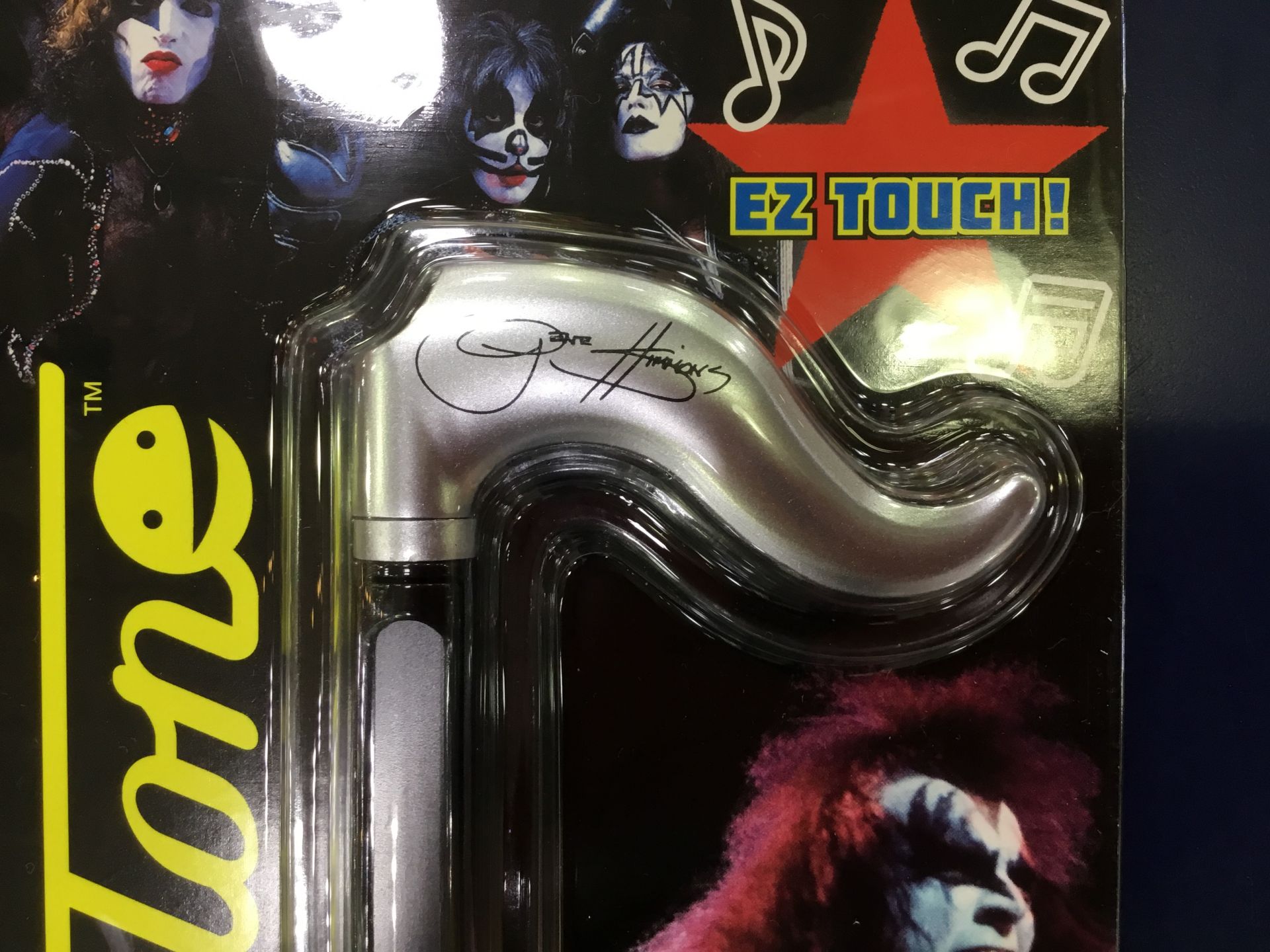 おもしろ電子楽器】ロックバンド”KISS”がオタマトーン（明和電機）に