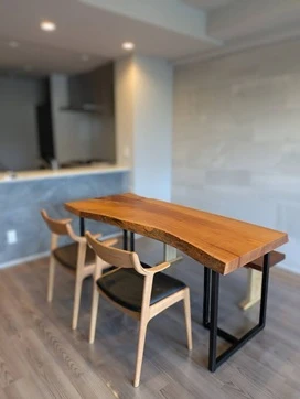 一枚板テーブル専門店 skog solid wood | 大阪市鶴見区