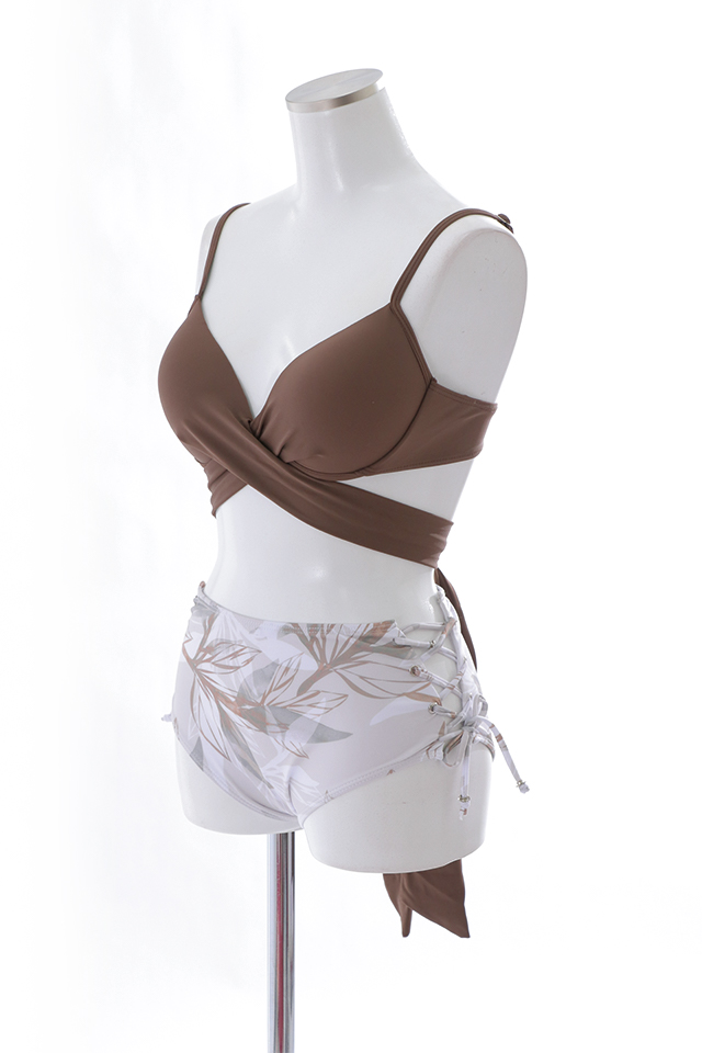 即日発送】【水着セール】【ビキニ】【水着】リーフ柄バッククロス