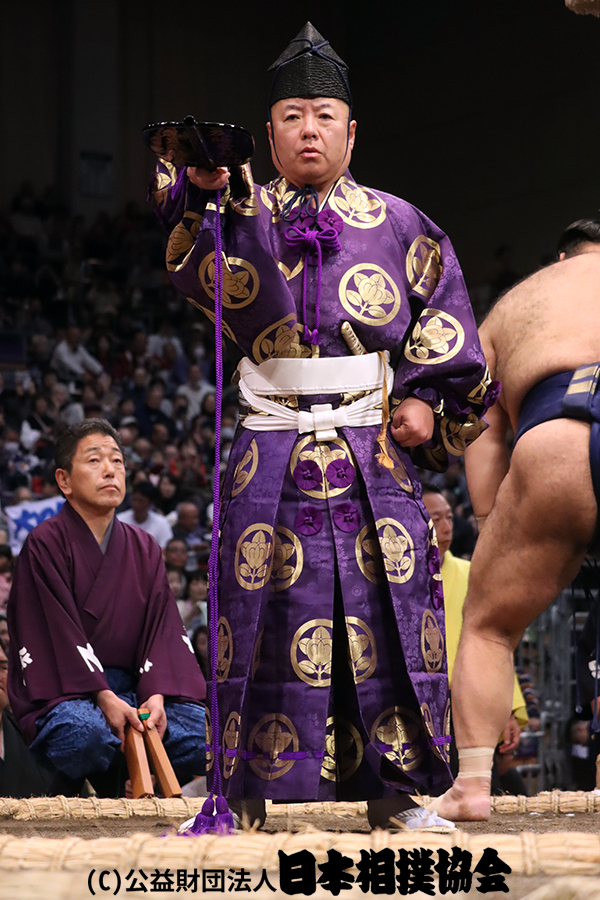 木村 庄之助 - 行司プロフィール - 日本相撲協会公式サイト