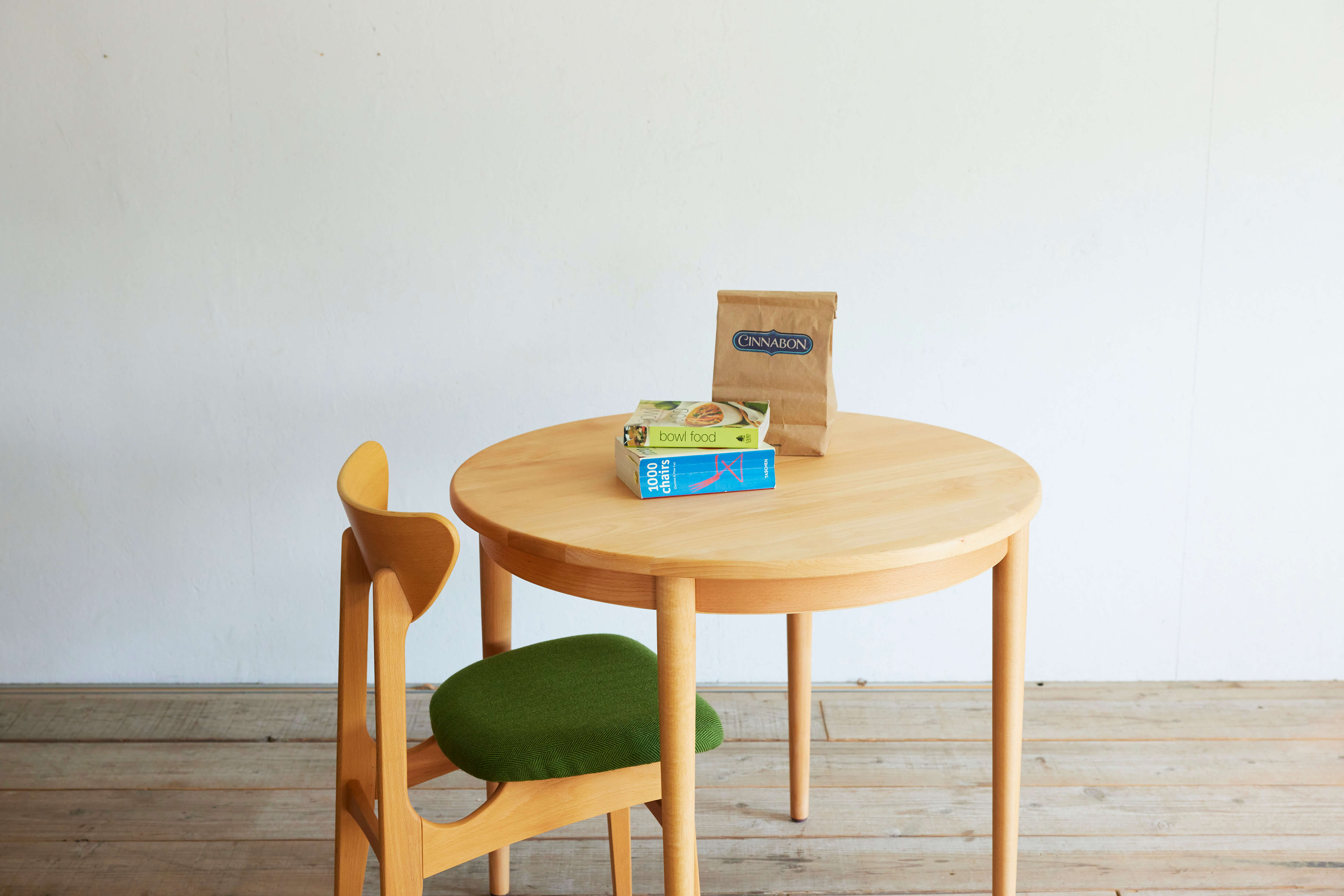 Karl Dining Round 84 Tableの通販情報 - SWITCH Online Shop