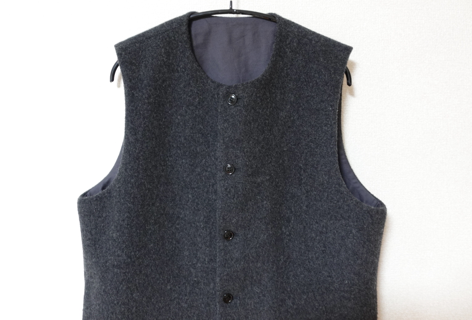 名作】nestRobe CONFECT・ウールベストのレビュー。ブランド定番らしい