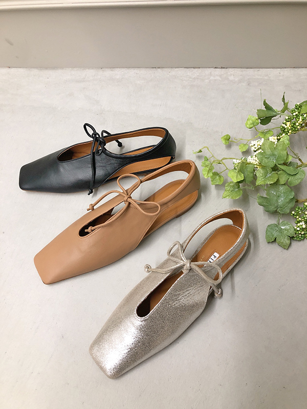 春の足元を彩るシューズ「PIPPICHIC(ピッピシック)」の入荷情報☆