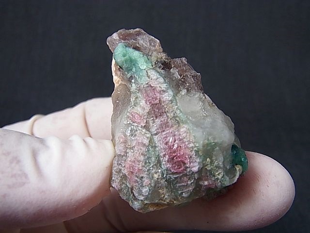 ブラジル・クルゼーロ鉱山産ピンク/グリーントルマリン＆水晶原石