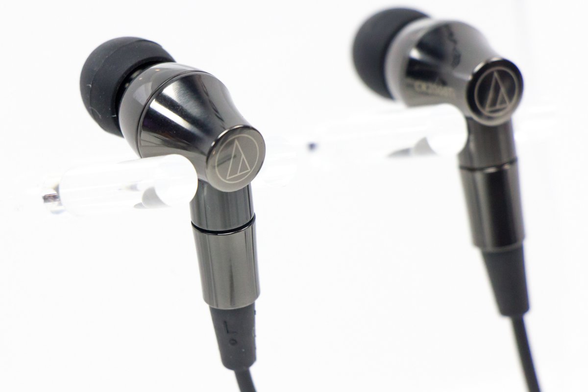 オーディオテクニカ、チタン製ボディのハイレゾ対応イヤホン「ATH