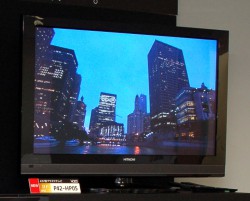 日立、基本機能を充実させた“Wooo”HP05シリーズに42/32V型を追加