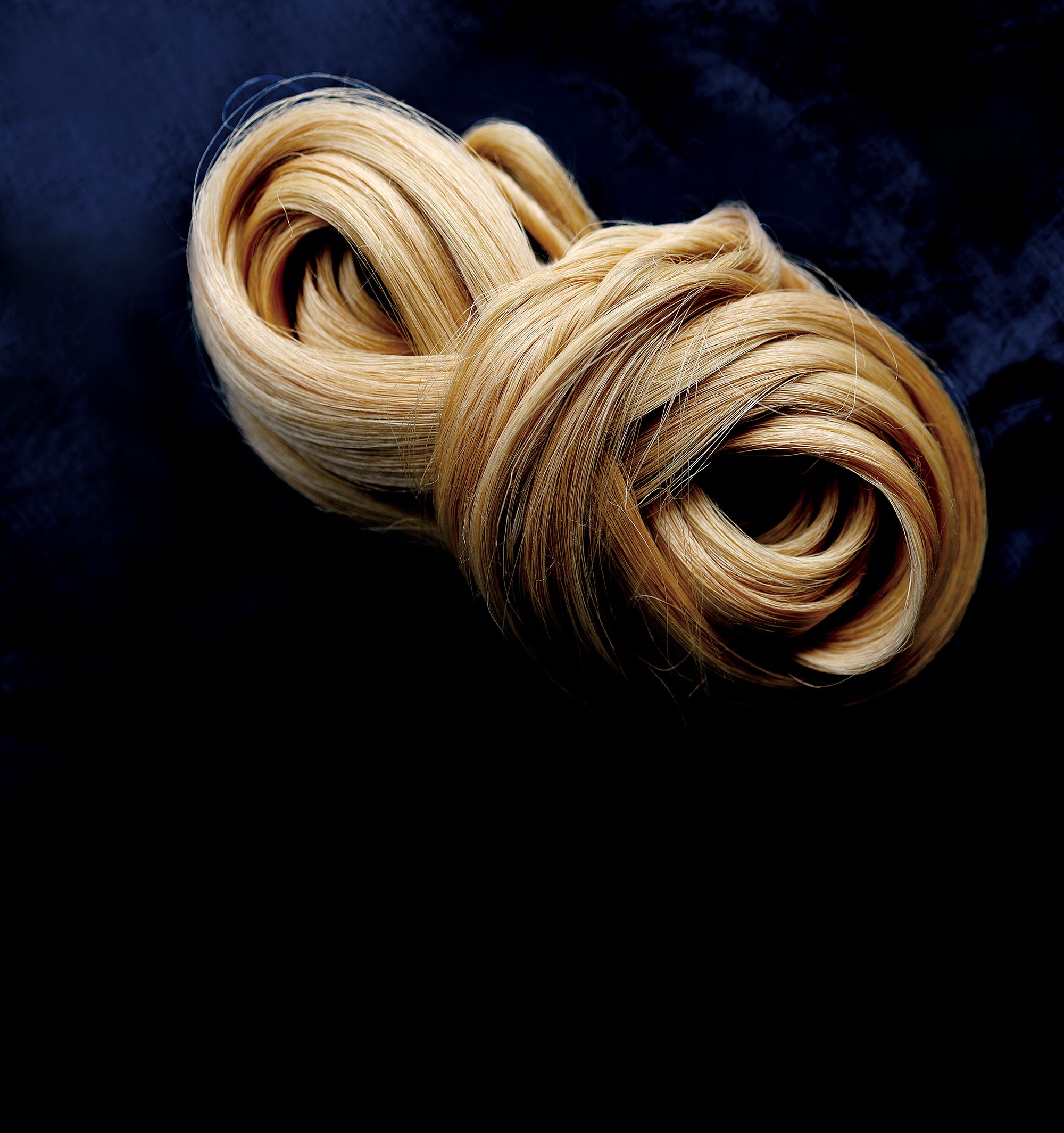 宮古上布」「八重山上布」の手仕事に新風を吹き込む、3人の女性作家