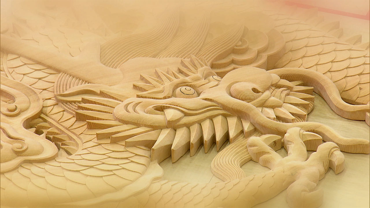 富山で製作「首里城の顔」唐玻豊妻飾の彫刻完成！」 – QAB NEWS Headline