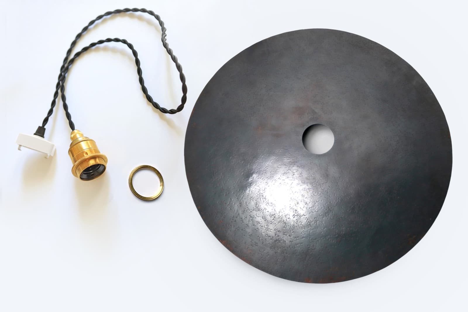 鎚目模様のシェードランプ E26 お皿型 黒染め | LT-PD010-08-G148