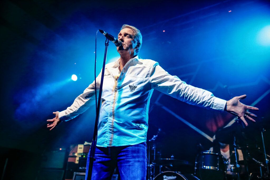 FM - Interview with Steve Overland - Rockpages