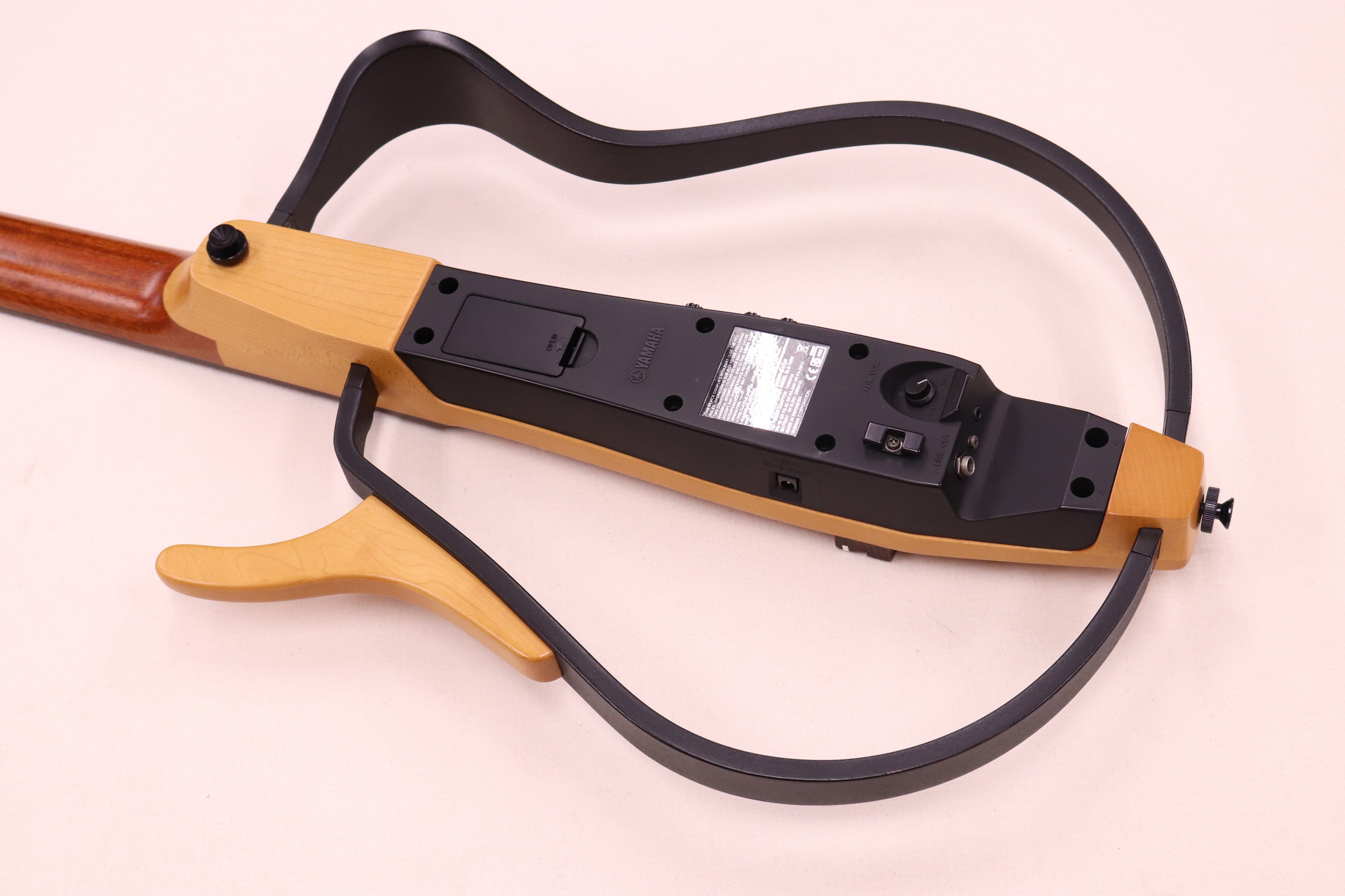 YAMAHA ヤマハ サイレントギター SLG-100N(ナイロン弦タイプ) [中古品