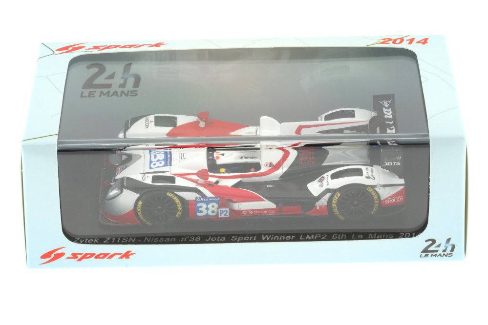 トヨタ ルマンレーシングTS040 1/43 スケール Amazon | 1/43 Spark