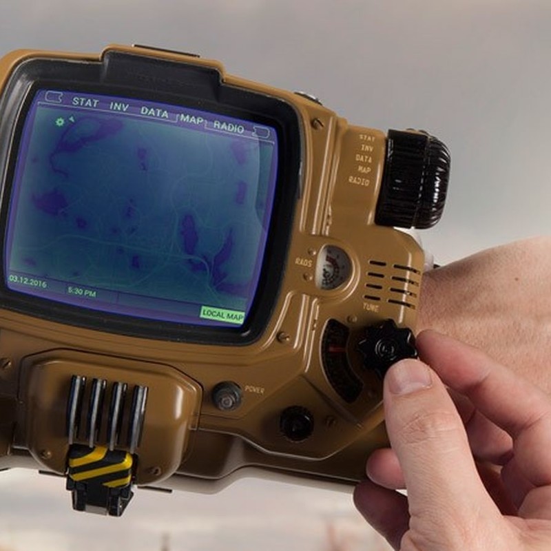 Pip‐Boy｜Fallout4のピップボーイを完全再現したデラックスBluetooth