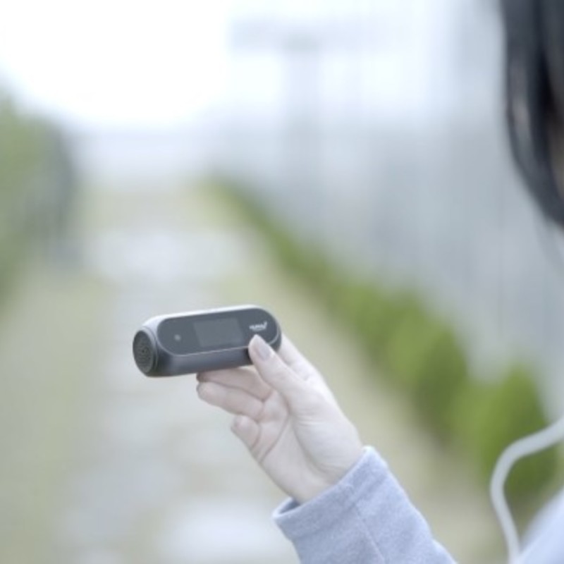 Huma-i｜ポータブルなパーソナル空気品質モニターデバイス「ヒューマ