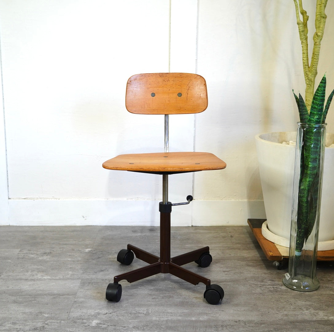 フリッツハンセン / FRITZ HANSEN ケヴィ Kevi キャスターチェア