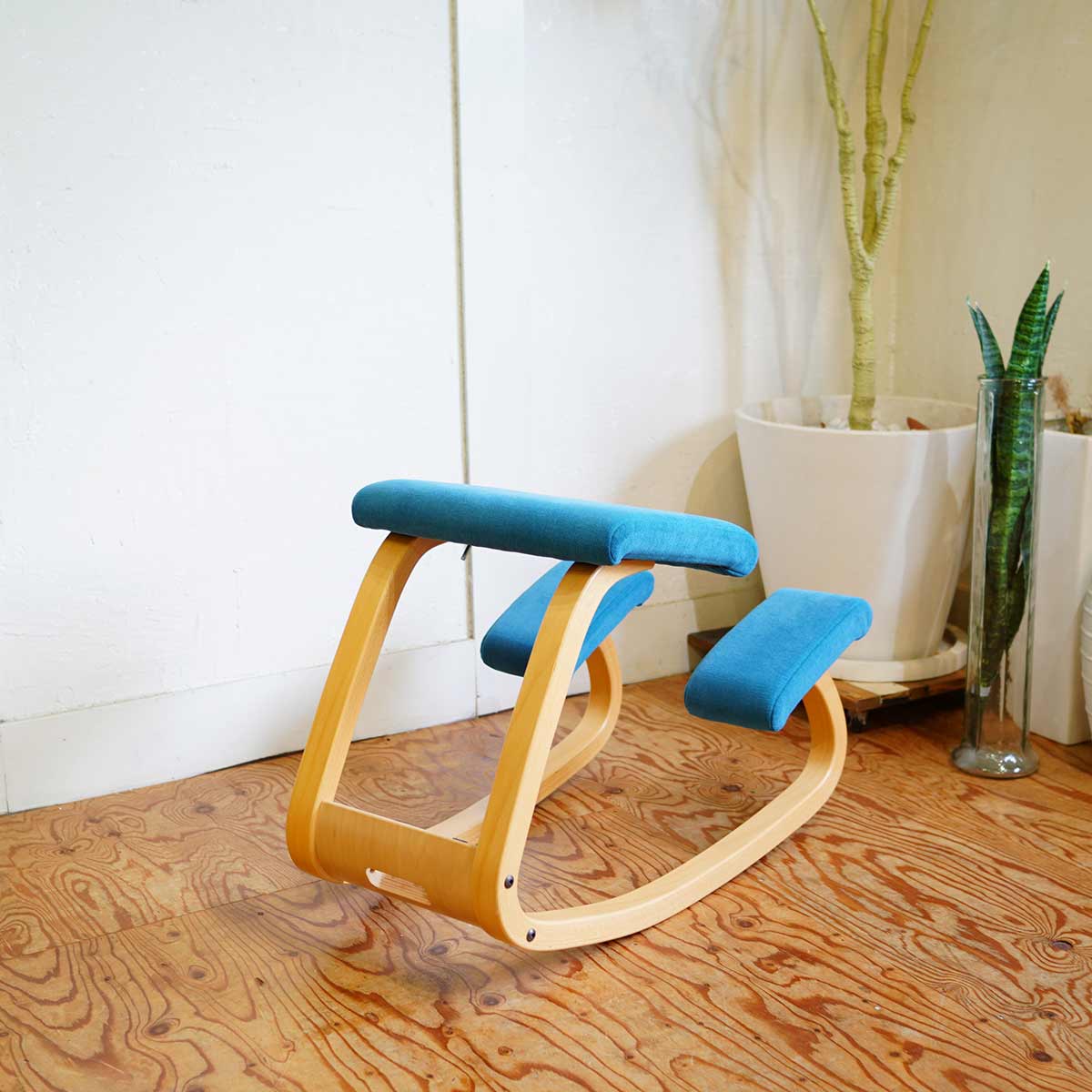 ヴァリエール / VARIER バリアブル VARIABLE バランスチェア 水色