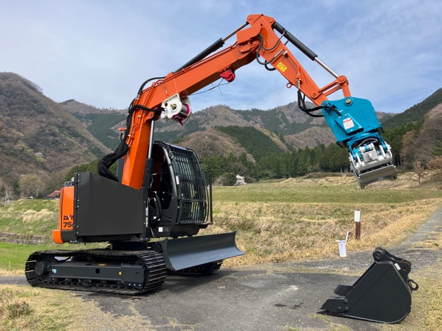 納入事例】日立建機ZX75US-5Bグラップルパッケージ（アタッチメント