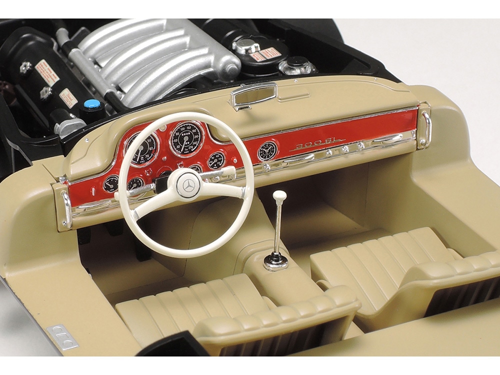 ラジコン プラモデル専門店 ヘリポート / タミヤ 24338 1/24