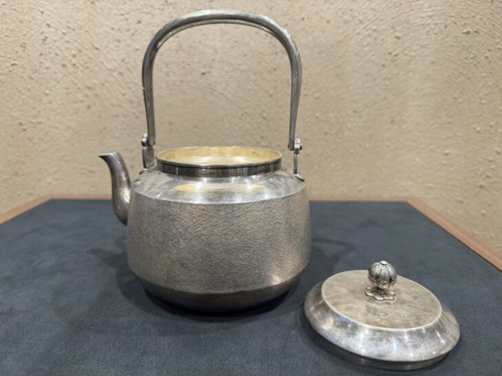 池田製『純銀 湯沸』 ｜骨董品買取 緑和堂