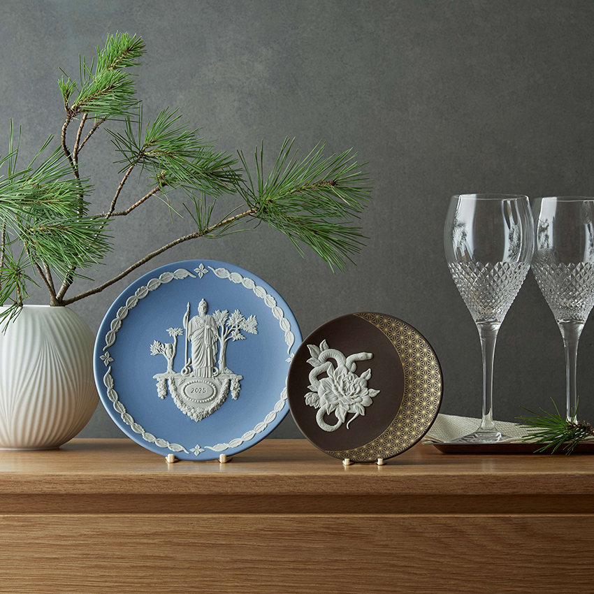 イヤープレート 2025|WEDGWOOD公式オンラインストア