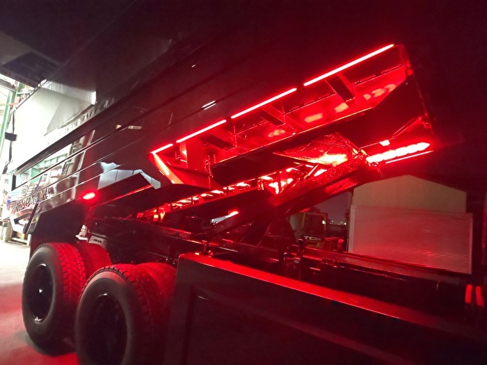 マーカーレール製作 三菱大型ダンプ【株式会社KAWASHIMA様