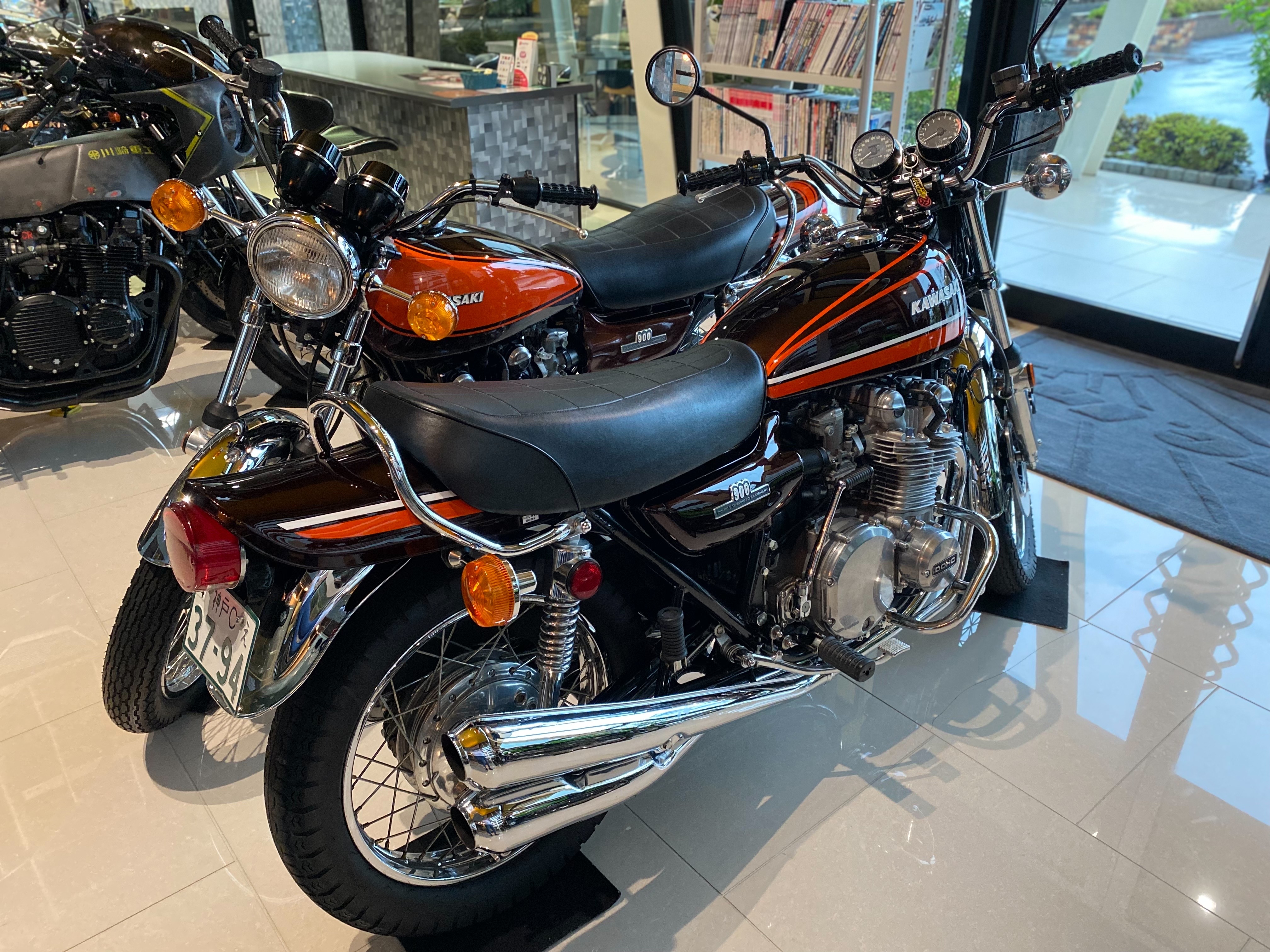 KAWASAKI Z1/Z2を形作る部位について【テールカウル/テールランプ