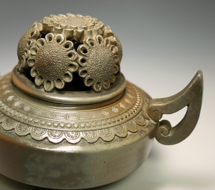 藤原楽山 備前 塩窯 菊彫香炉 共箱