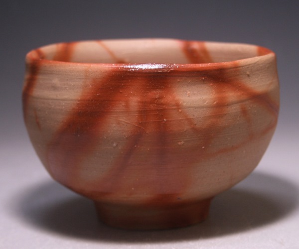 伊勢崎 満 作 「伊部緋襷湯呑」 ～備前焼専門卸小売店 川口陶楽苑～