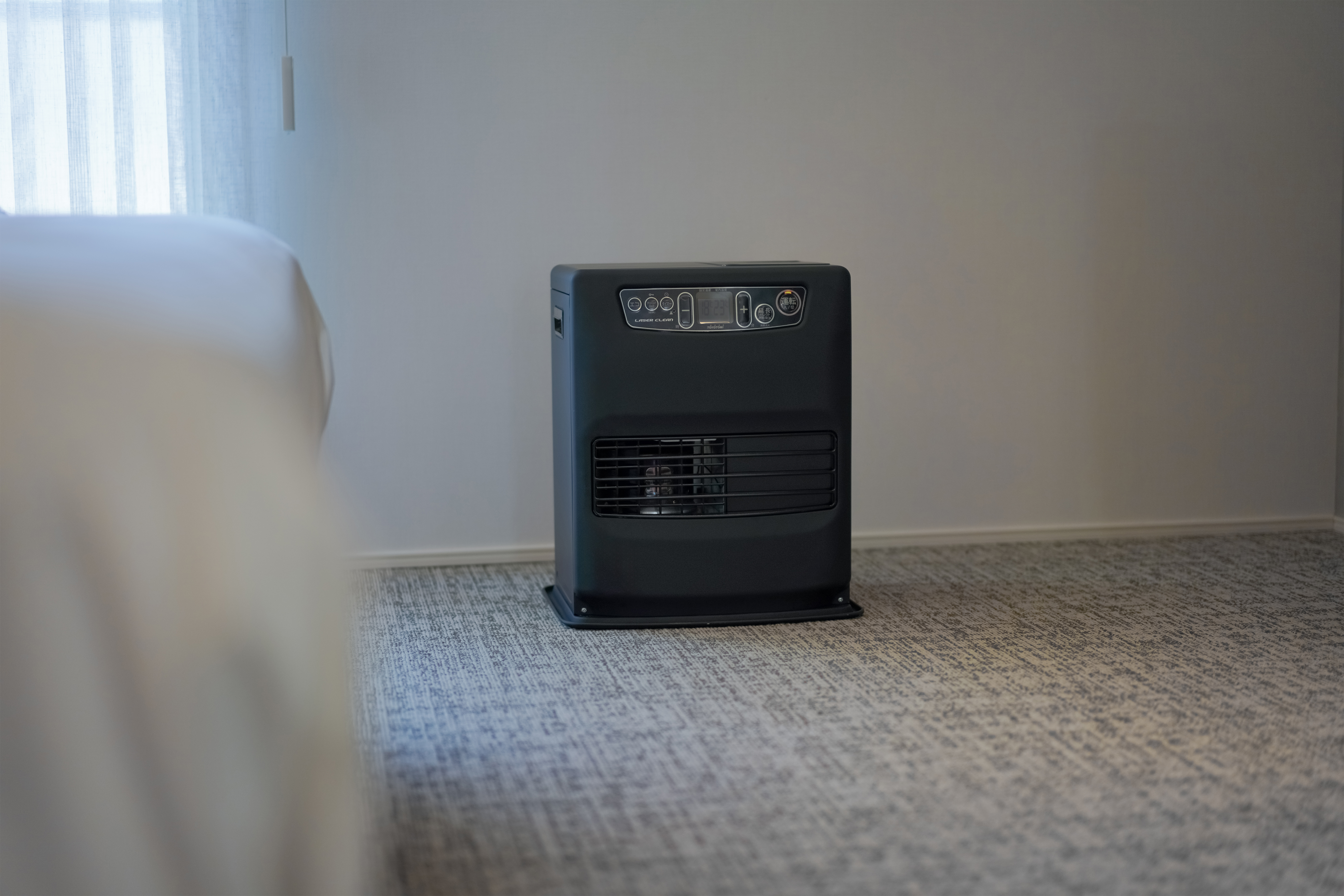 色のコントラストがインテリアに映える！対流形「KR-47A」・石油ファン