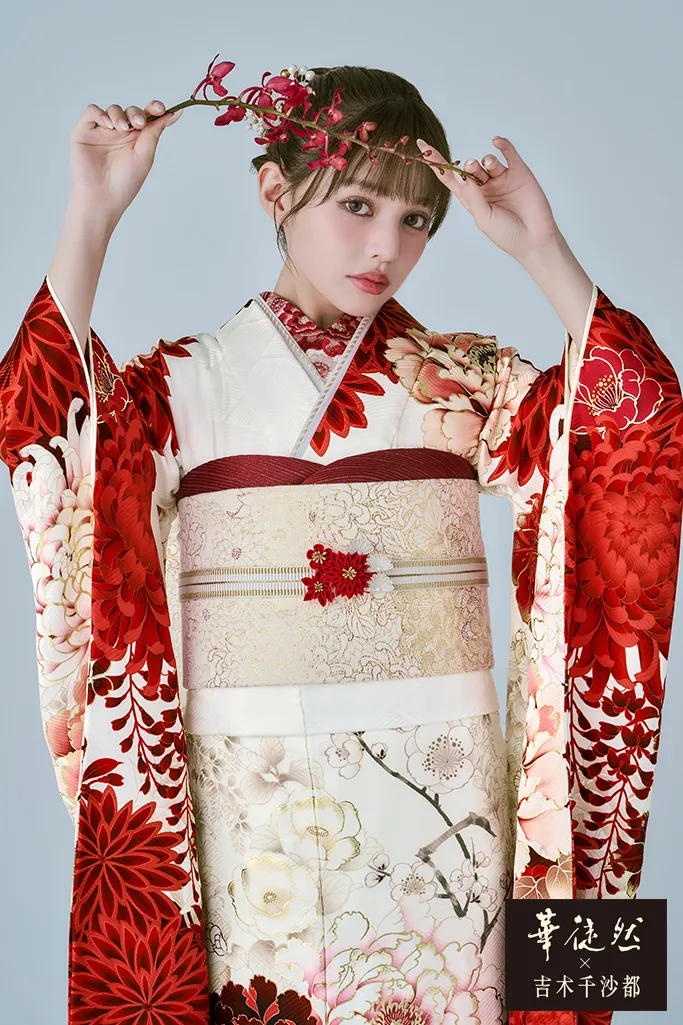 華徒然×吉木千沙都ブランド振袖 白地/赤 古典柄 人気 豪華 華やか