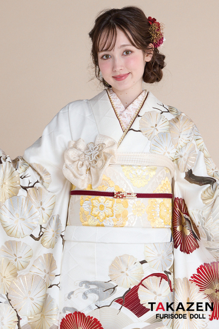 ⭐︎K0832 美品 正絹 振袖 レンタル店放出品 ガード加工 古典柄 11号