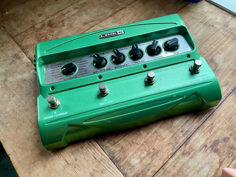 LINE6の名機DL4とその修理方法 – ミュージシャン愛用のエフェクターと