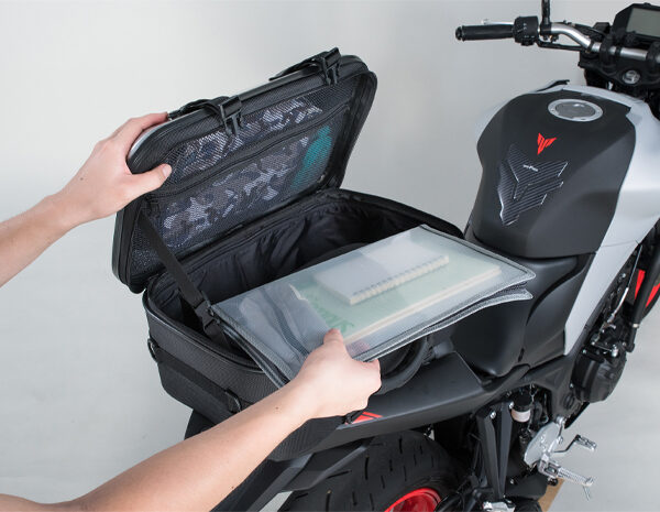 シートシェルケース（ブラック） | タナックス株式会社