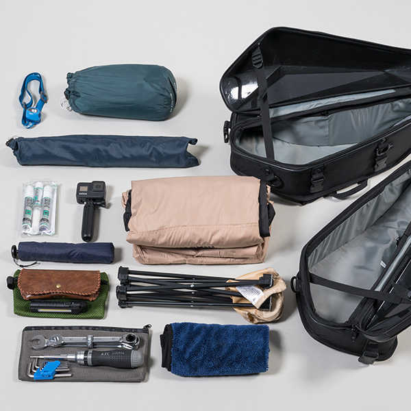 カービングシェルケース2 SS（グロスブラック） | タナックス株式会社