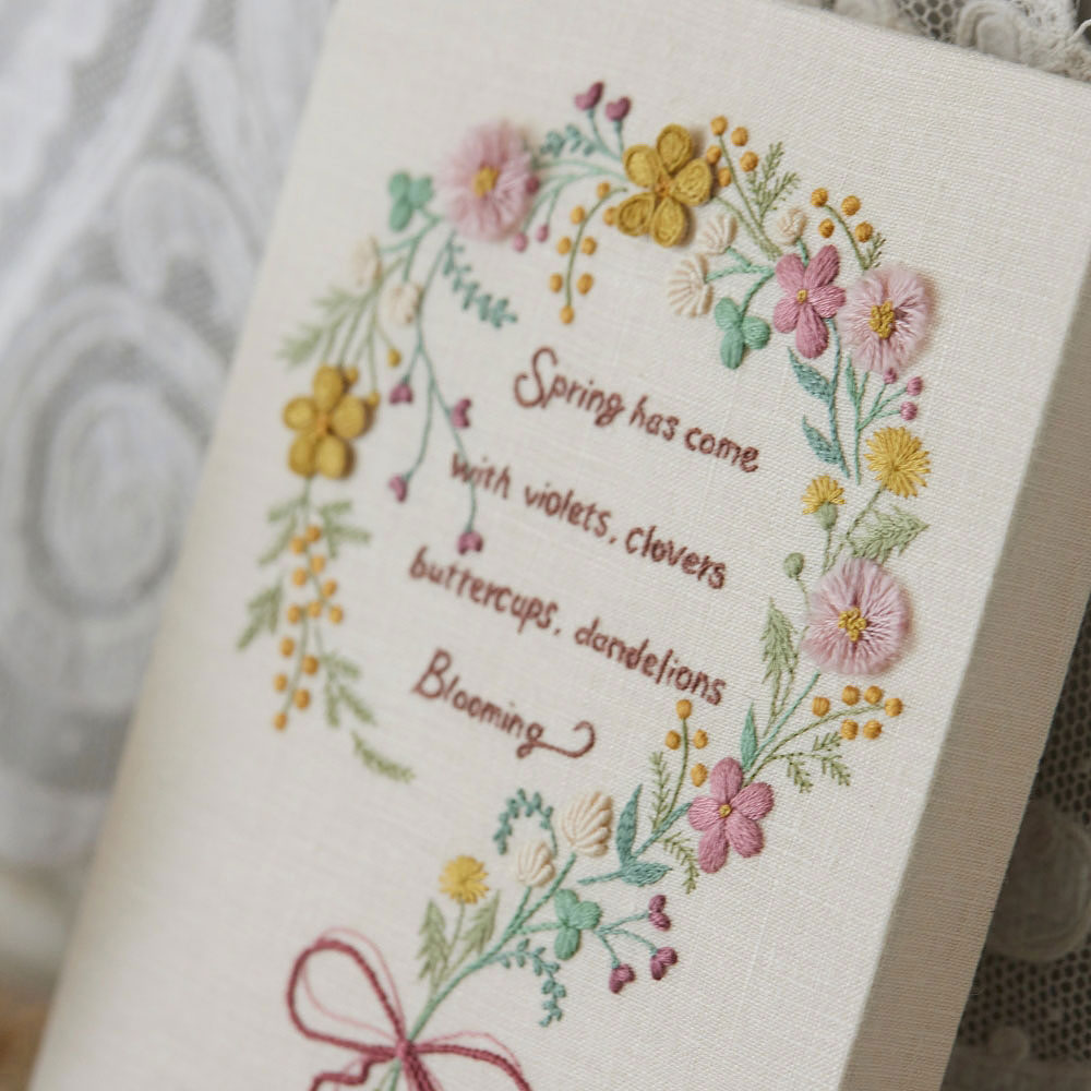 atelier de noraさんのボタニカル刺繍キット 「春の草花パネル