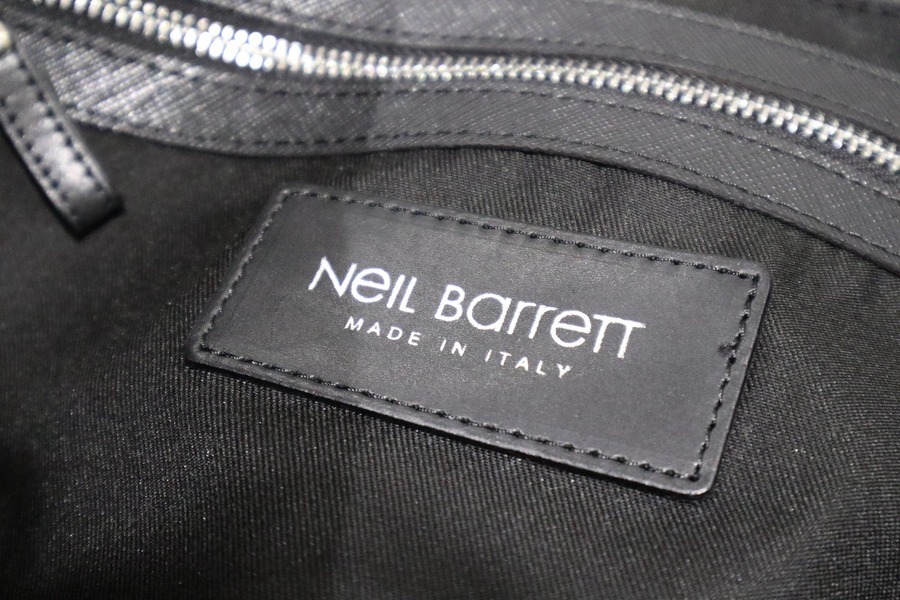 NEIL BARRETT/ニールバレット】よりビッグレザートートバッグが入荷