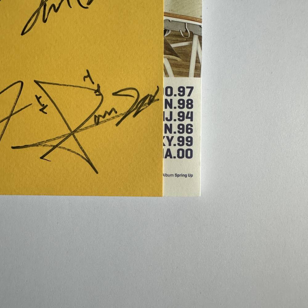 ASTRO SIGNED 1ST MINI ALBUM 'SPRING UP'