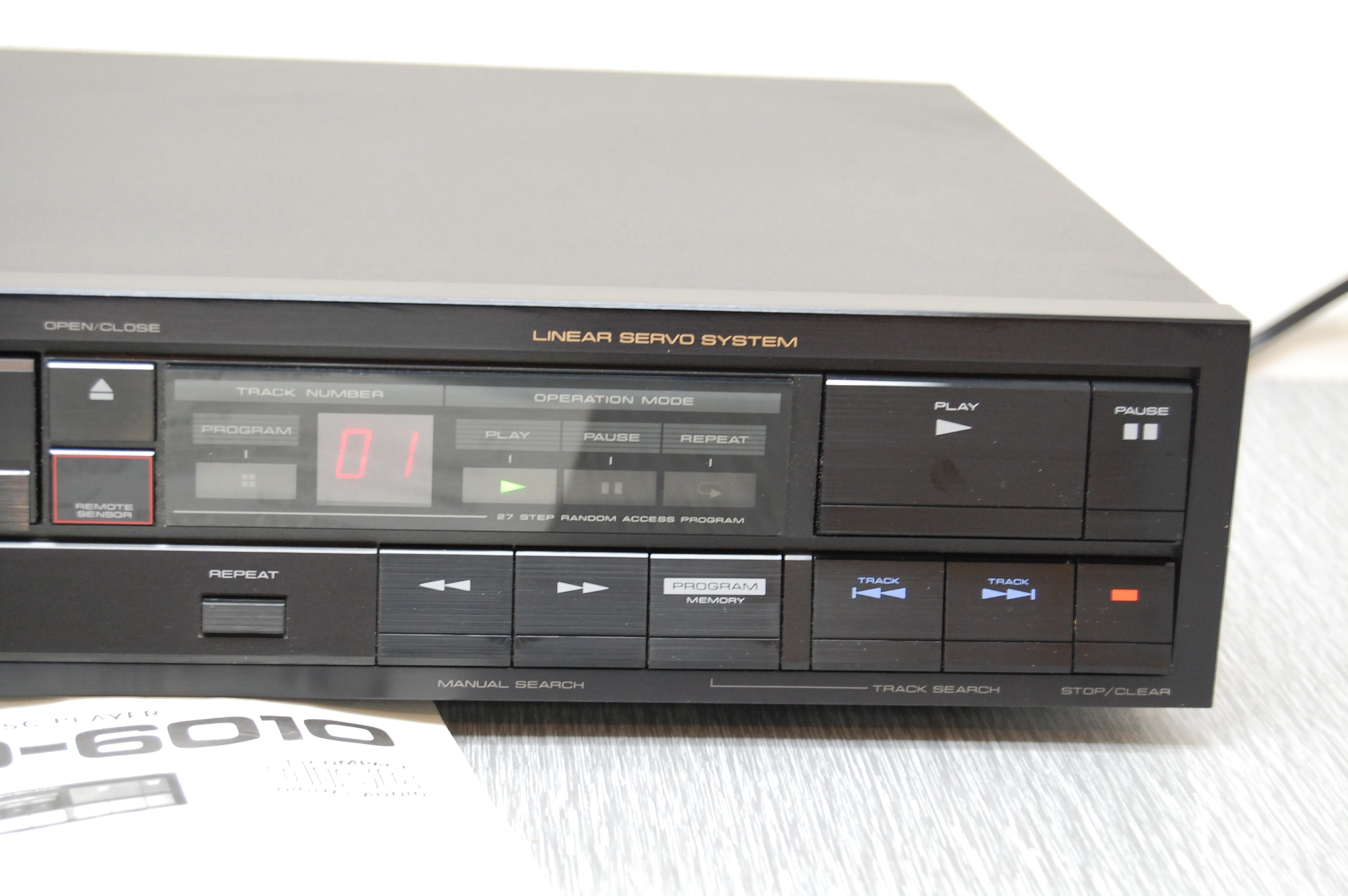 Pioneer PD-6010 Single CD Player * Remote * Manual * 1985 – The