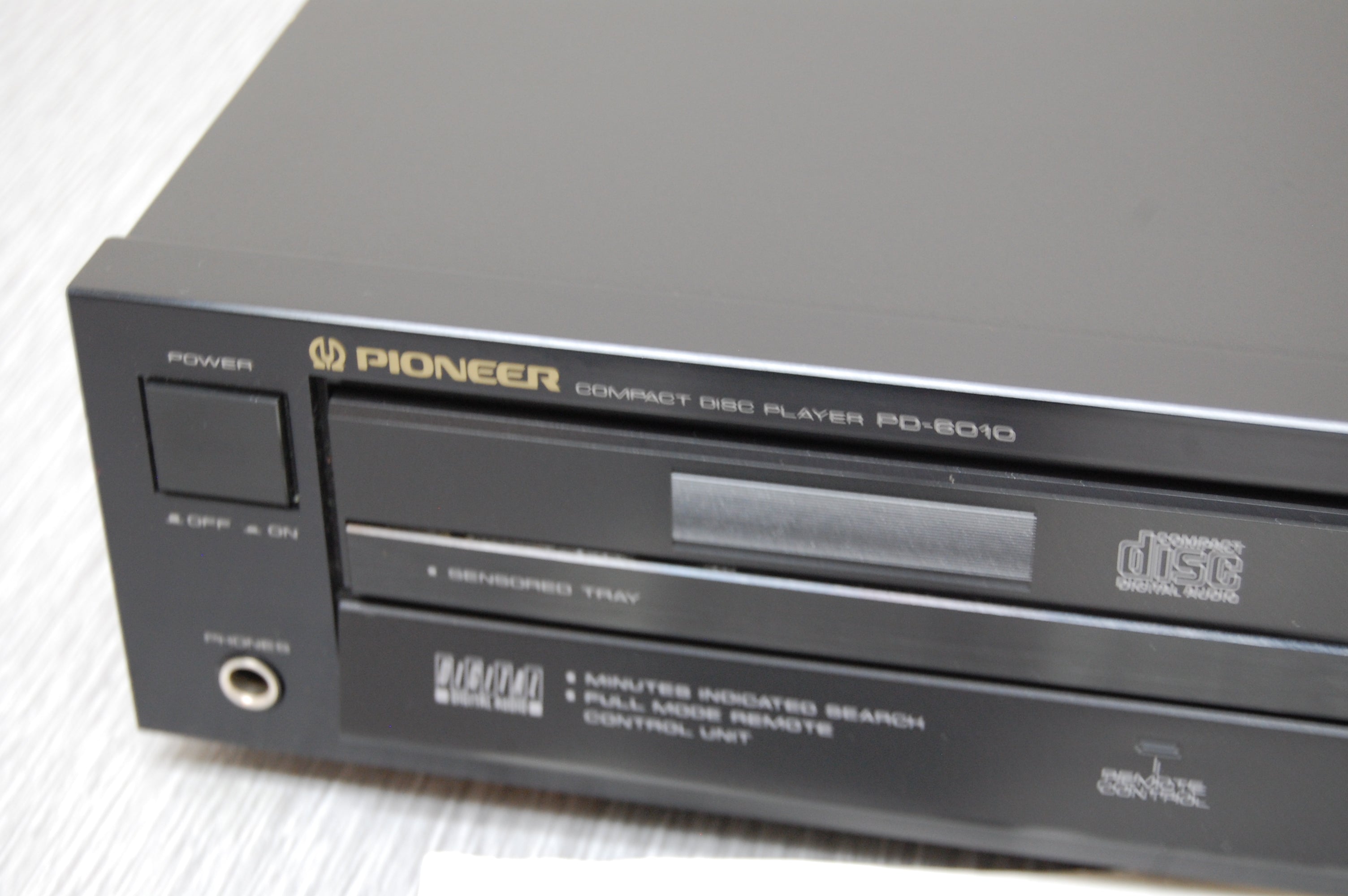Pioneer PD-6010 Single CD Player * Remote * Manual * 1985 – The