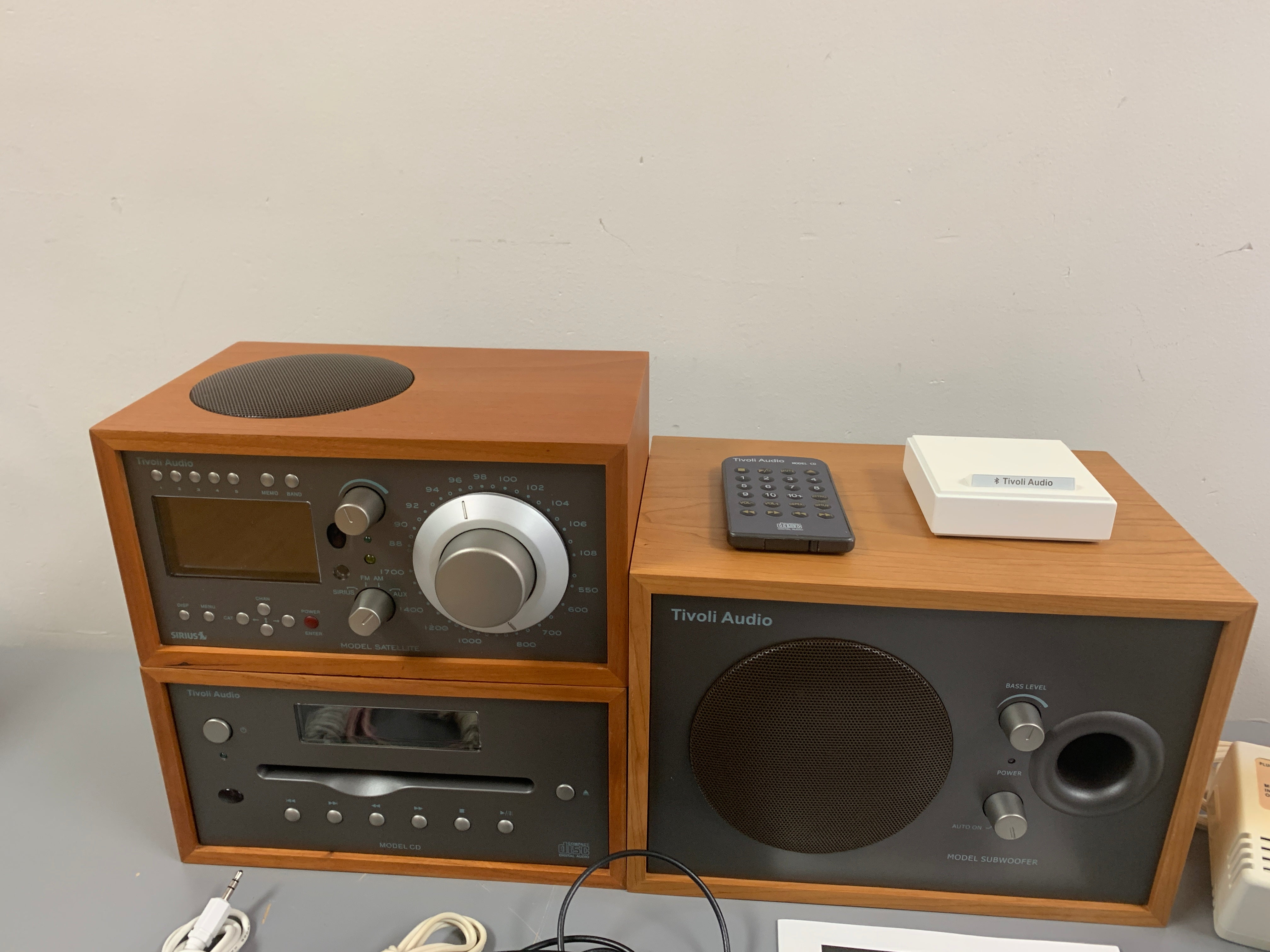 Tivoli Audio Complete Set - Model Satellite - Model CD - Model