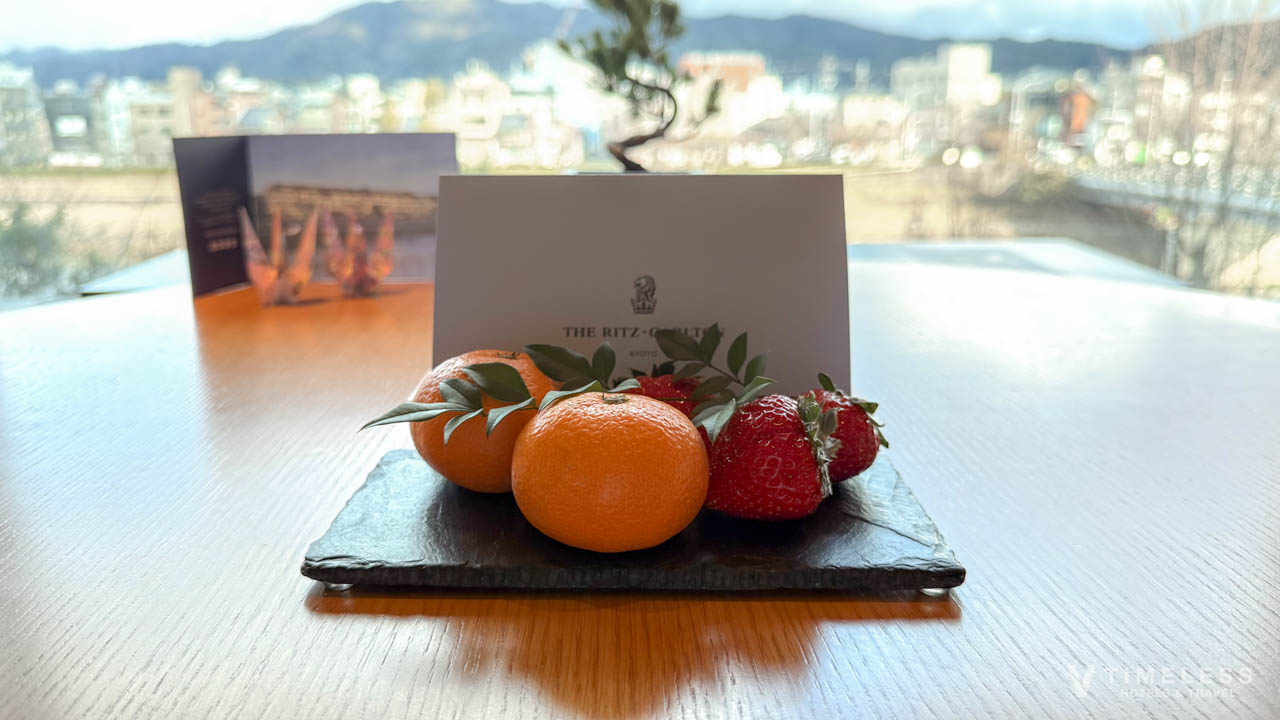 ザ・リッツ・カールトン京都の客室「グランドデラックスカモガワリバー