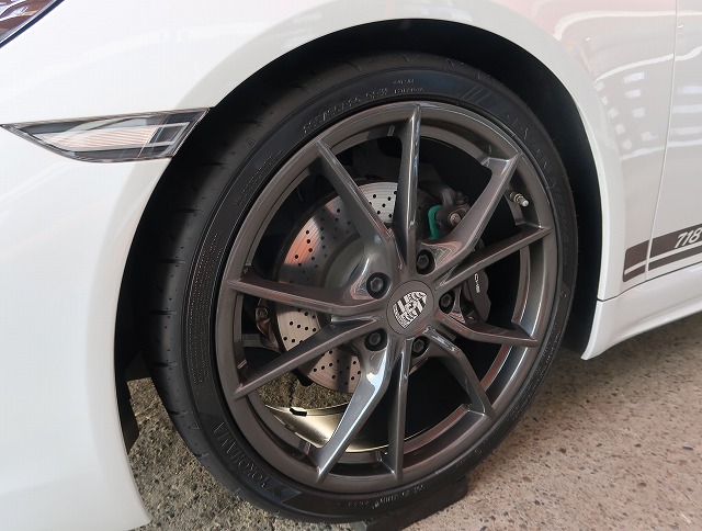 ポルシェ 718 ケイマンT + YOKOHAMA ADVAN NEOVA AD09 20インチ タイヤ